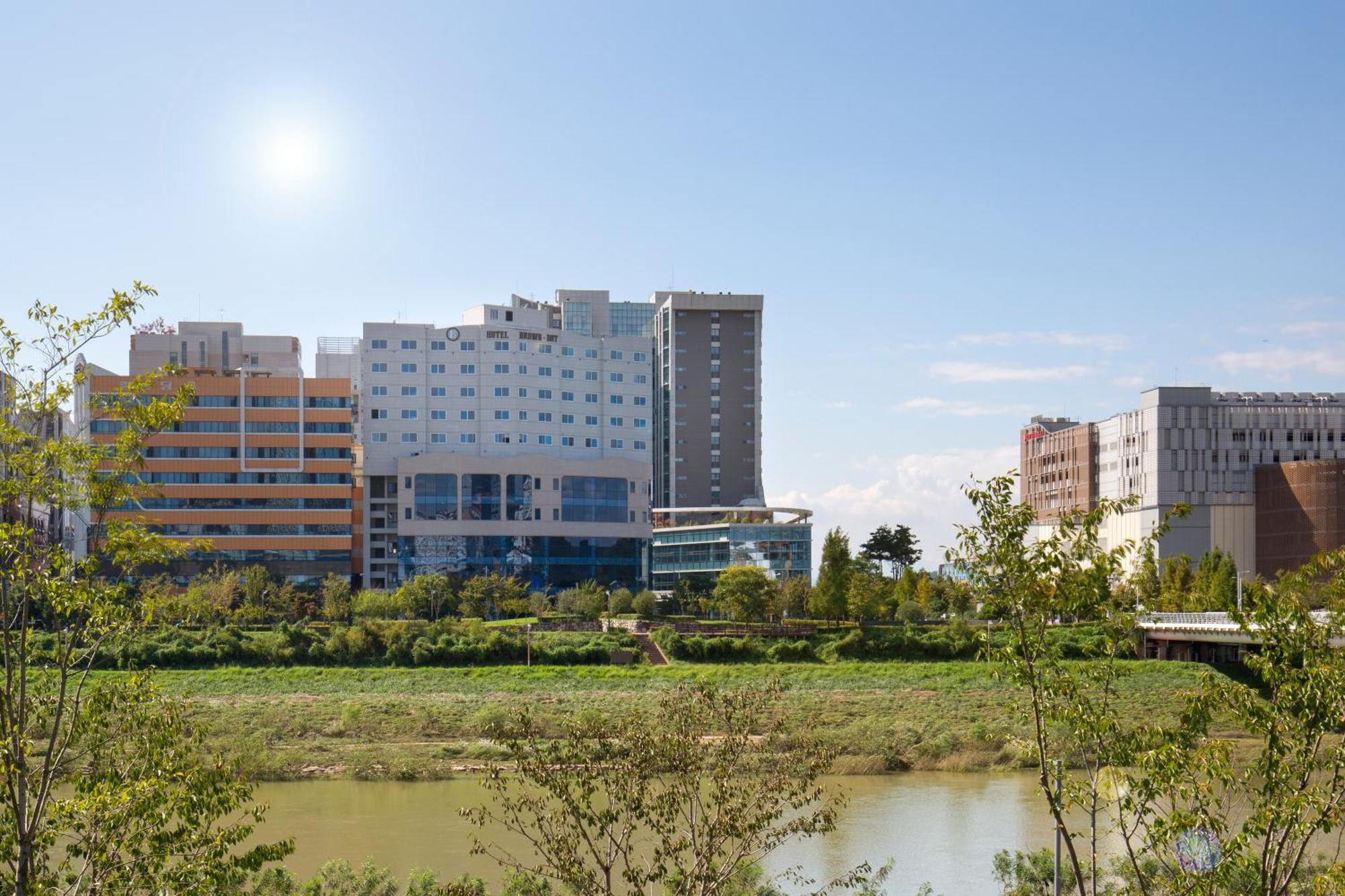 Brown Dot Hotel Jinju Εξωτερικό φωτογραφία